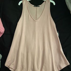Women’s Flowy Tank *NEW* with tag!